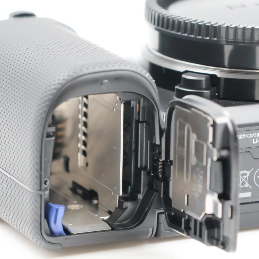 シャッター数5805枚 SONY VLOGCAM ZV-E10 ボディ ミラーレス一眼カメラ ブラック ソニー |  | 07
