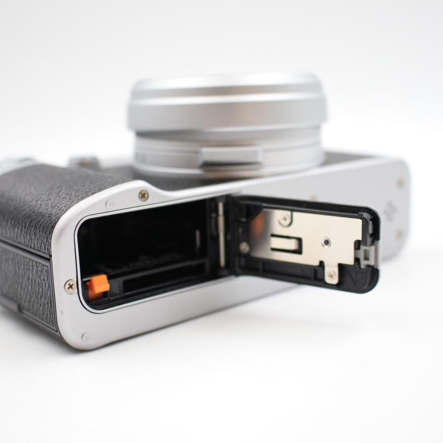 FUJIFILM（フジフイルム） シャッター数2600枚 FUJIFILM X100VI 90周年