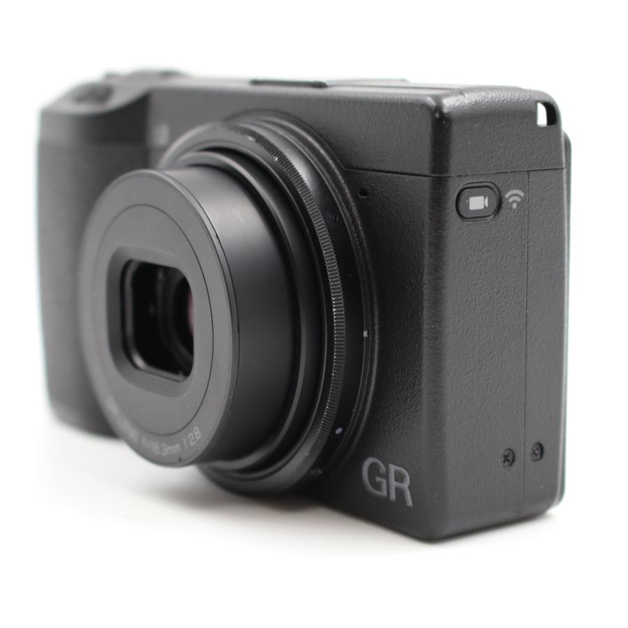 RICOH リコー GR III コンパクトデジタルカメラ　【ショット数158】 RICOH GR リコー III デジタルコンパクトカメラ 240万画素