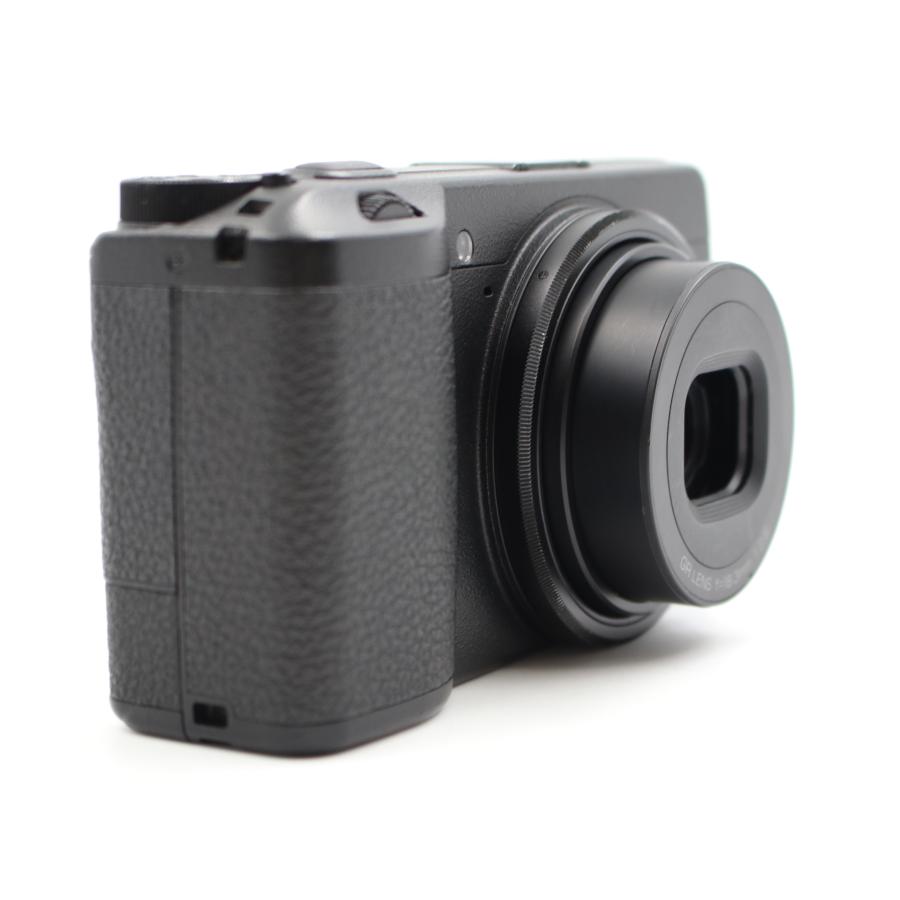 リコー シャッター数8992枚 RICOH GR III ブラック コンパクトデジタル