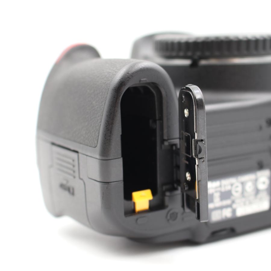 ニコン（Nikon） シャッター数1361枚 Nikon Nikon D5100 ボディ