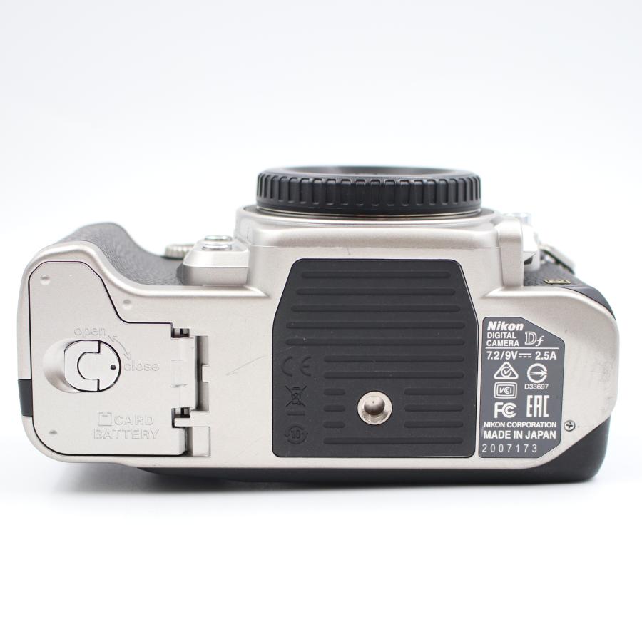 ニコン（Nikon） シャッター数997枚 Nikon Df シルバー ボディ