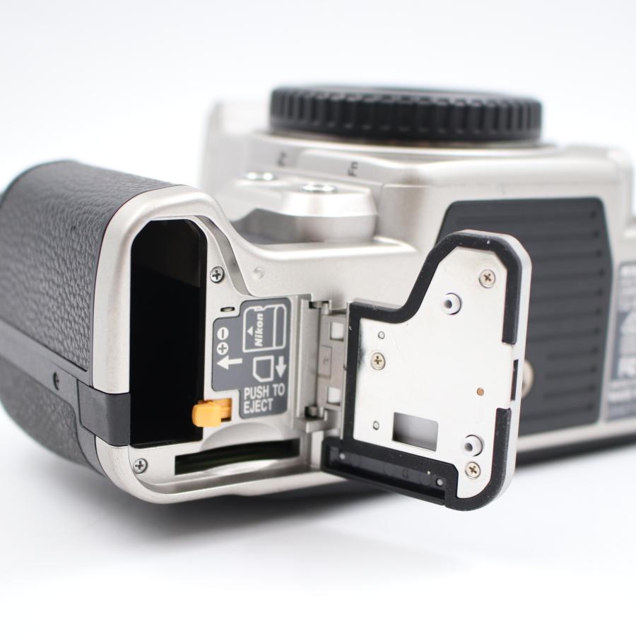 ニコン（Nikon） シャッター数997枚 Nikon Df シルバー ボディ