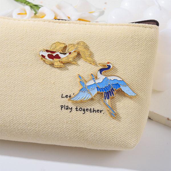 ピンズ ピン バッジ ブローチ バッヂ 水色 青 (ツル 鶴) 壽 祝い 正月