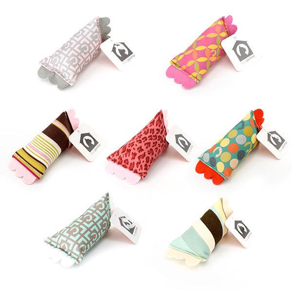 猫おもちゃ 音の鳴る けりぐるみ モッドシェイカー ラズベリー・チーター キャットニップ入り またたび Hauspanther |  | 02