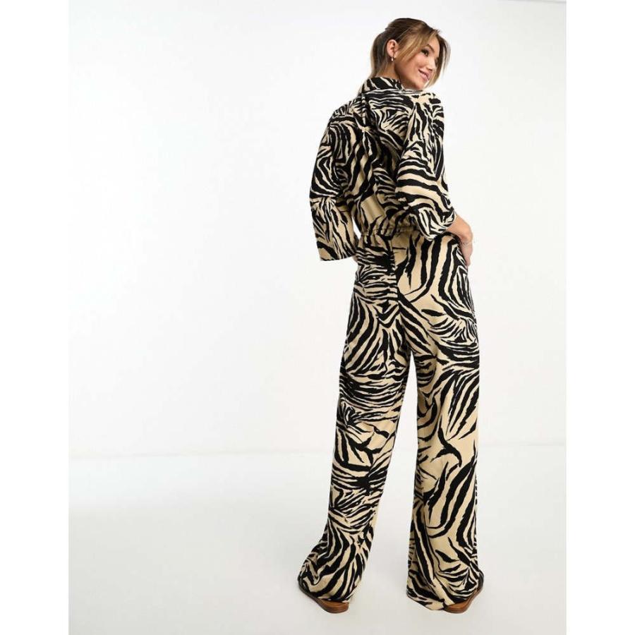 モンキ (Monki) レディース オールインワン ワンピース・ドレス Loose Fit Jumpsuit In Beige Zebra Print ()｜nul-select｜02