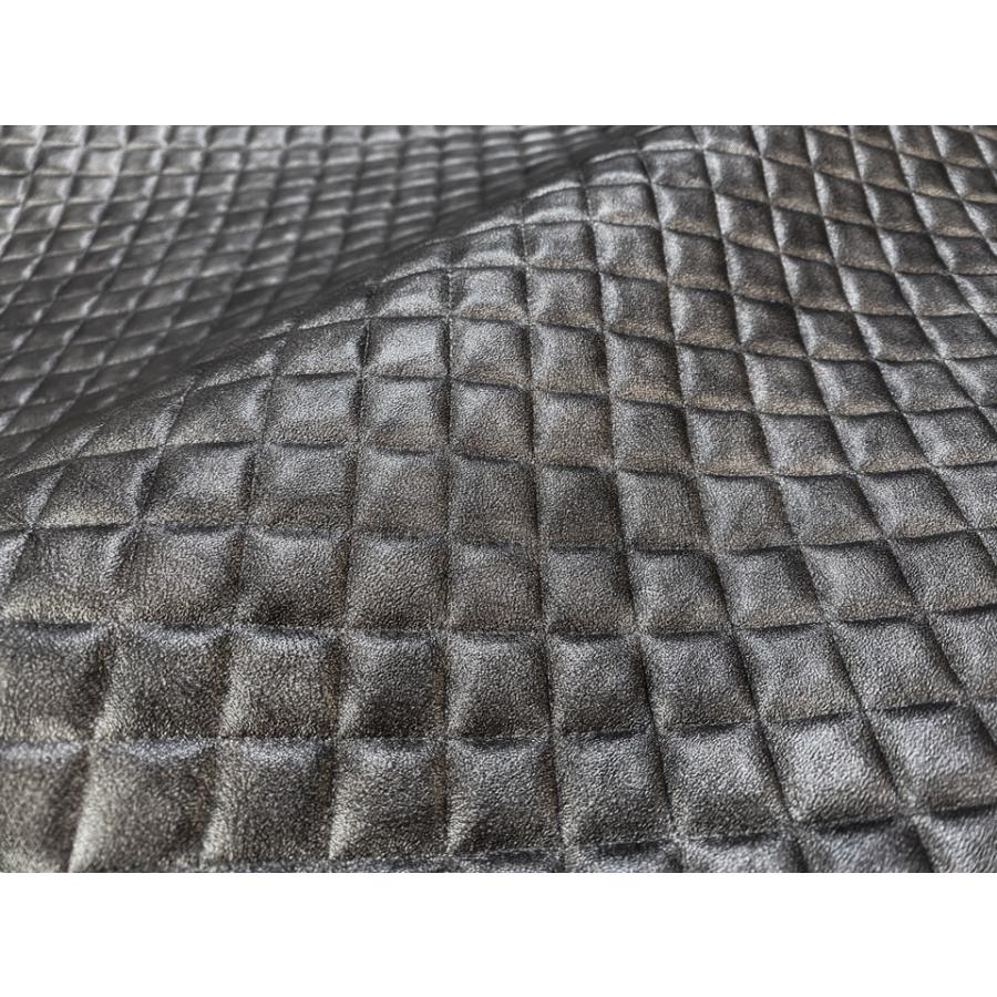 エンボスいろいろ 合皮レザー生地 エンボス【光沢キルト調 ダイヤ柄 チャコール