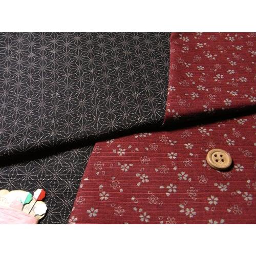 和柄コットン生地・リバーシブル 桜と麻の葉(えんじ/黒) 10cm単位 切り売り | 