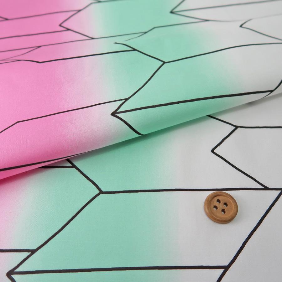 コットン生地 ぼかし地に変わり矢羽根柄(白/緑/ピンク) 10cm単位 切り売り | 