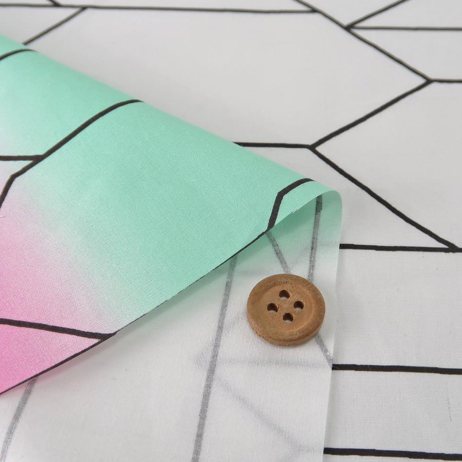 コットン生地 ぼかし地に変わり矢羽根柄(白/緑/ピンク) 10cm単位 切り売り |  | 01