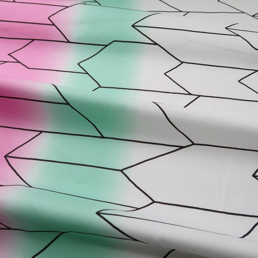 コットン生地 ぼかし地に変わり矢羽根柄(白/緑/ピンク) 10cm単位 切り売り |  | 03