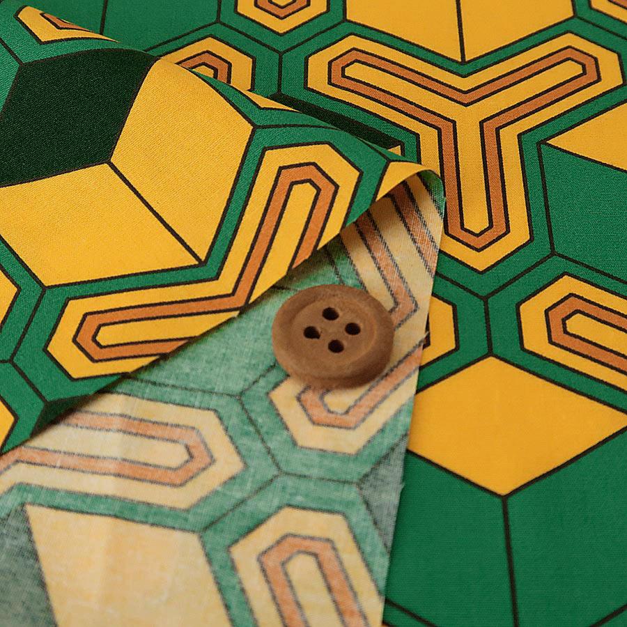 コットン生地 変わり毘沙門亀甲模様(緑/黄色) 10cm単位 切り売り |  | 01