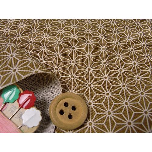 和柄コットン生地・麻の葉(ベージュ) 10cm単位 切り売り |  | 01