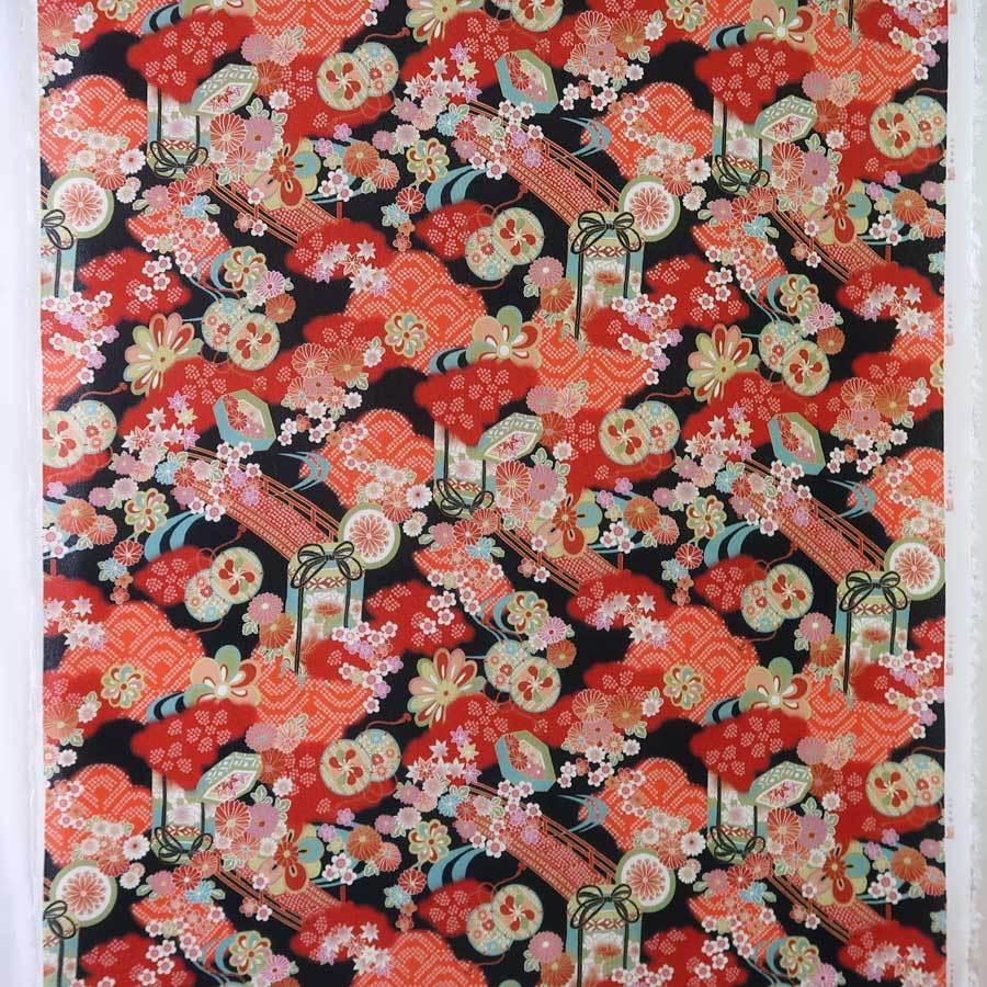 一越ちりめん生地 貝桶と花鼓(黒/赤) 布がたりオリジナル 10cm単位 切り売り |  | 05