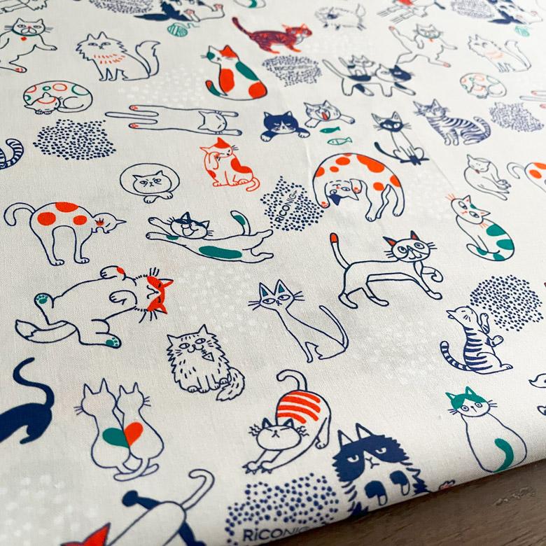 10センチ単位】猫柄 生地 布「ねこごこち」 RiCONIC Design シーチング