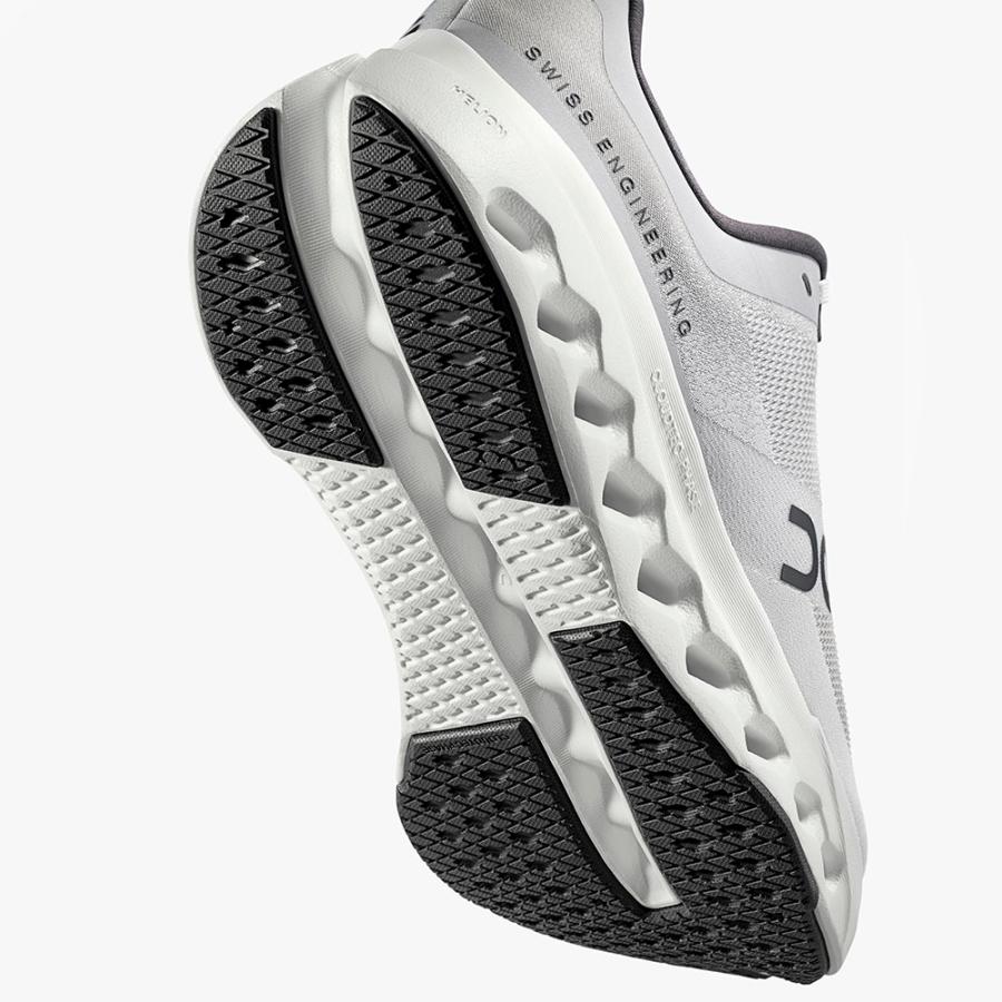 On（オン） 爆買 スニーカー レディース クラウドサーファーネクスト