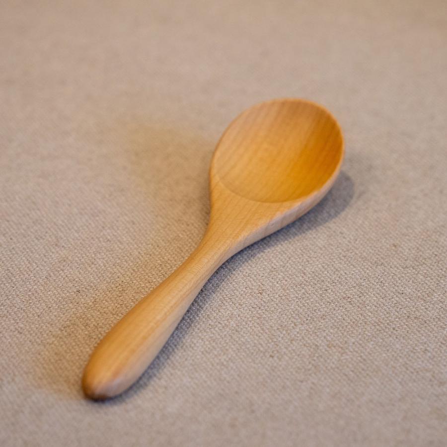 木のスプーン メープル おかゆスプーン 木製 カトラリー 薗部産業 ウレタン塗装 楓 かえで 口当たりが柔らかい なめらか 【メール便2点まで ...