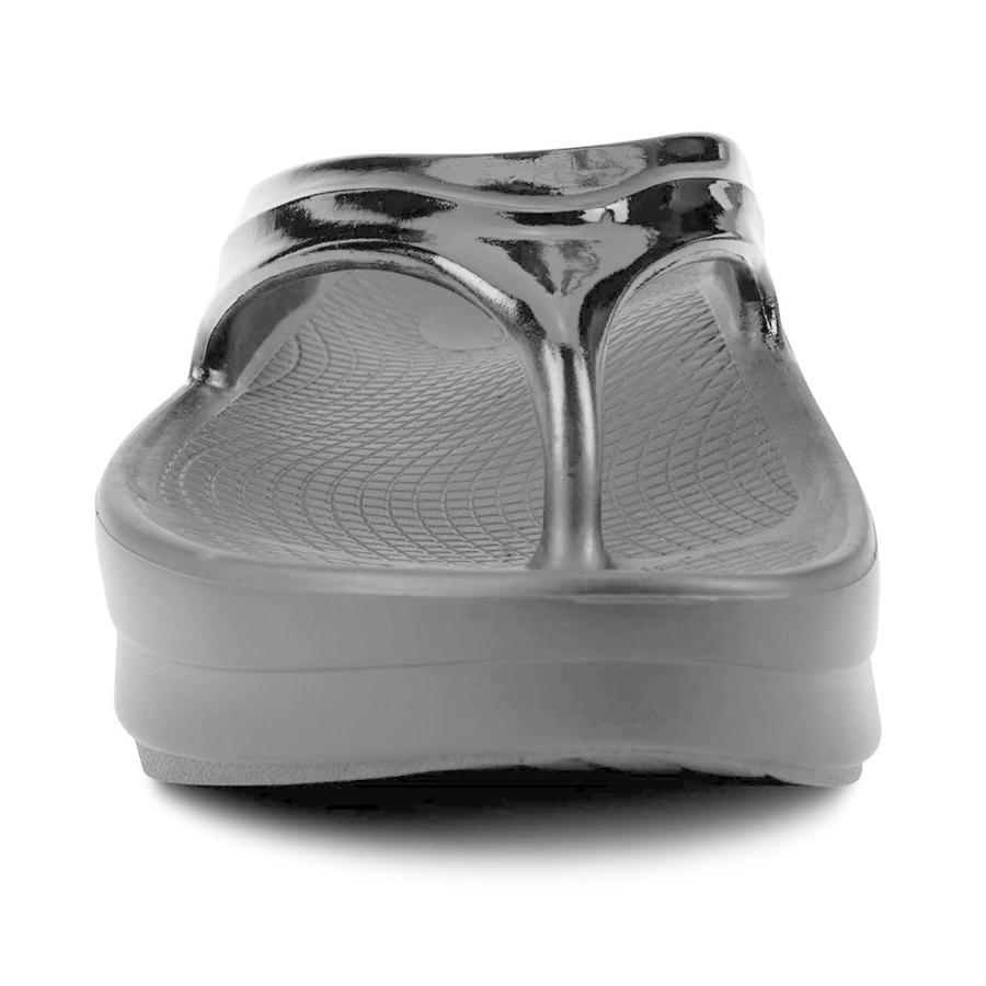 OOFOS（ウーフォス） リカバリーサンダル 厚底タイプ ウーメガ OOmega