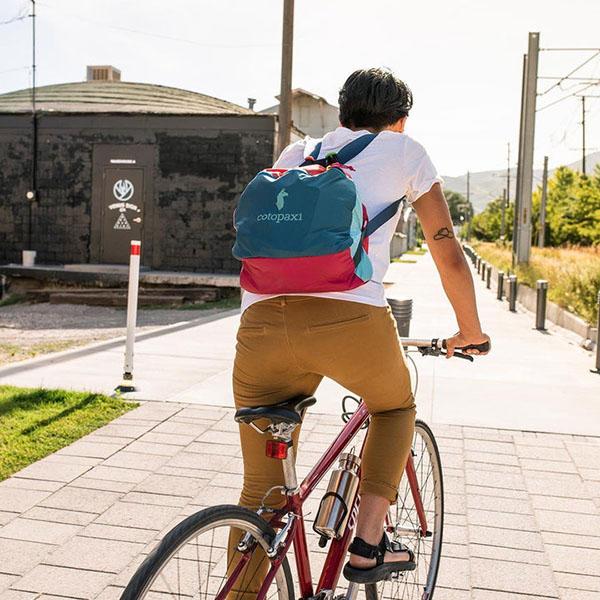 コトパクシ バッグ ショルダーバッグ COTOPAXI TAAL CONVERTIBLE TOTE DEL DIA 2WAY リュック 軽量 リパーパスナイロン 色が選べる 正規販売店