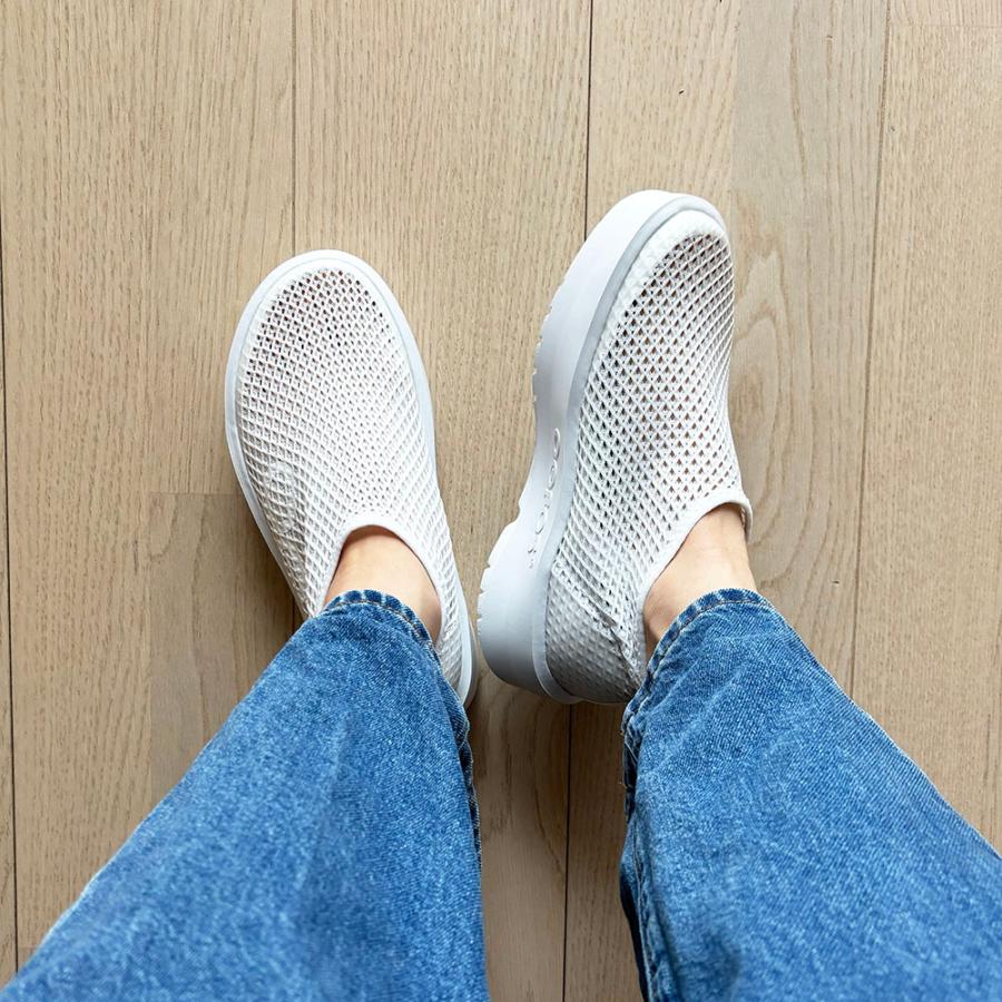 OOFOS（ウーフォス） 【80% OFF】 リカバリーシューズ 厚底タイプ