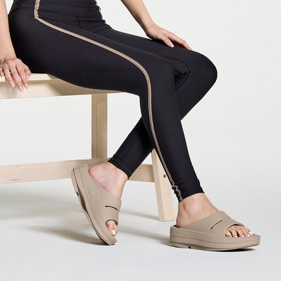 ウーフォス OOmega OOahh ウーメガウーアー ウーフォス OOFOS Oomega Ooahh - ウーメガ ウーアー （black