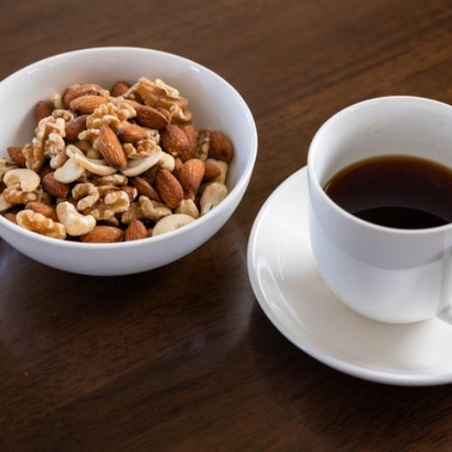 素焼き プレミアミックスナッツ アーモンド カシューナッツ くるみ マカダミア 250g 無添加 無塩 植物油不使用 贅沢4種 送料無料 チャック付き |  | 07