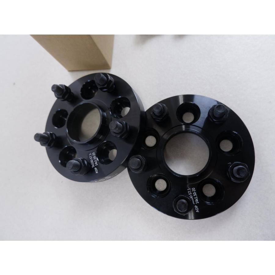 空冷VWワーゲン　pcd変換アダプター、pcd1305穴から4穴 PCD変換スペーサー 5穴から4穴への変換 M12×P=1.5 厚み27ミリ シルバー