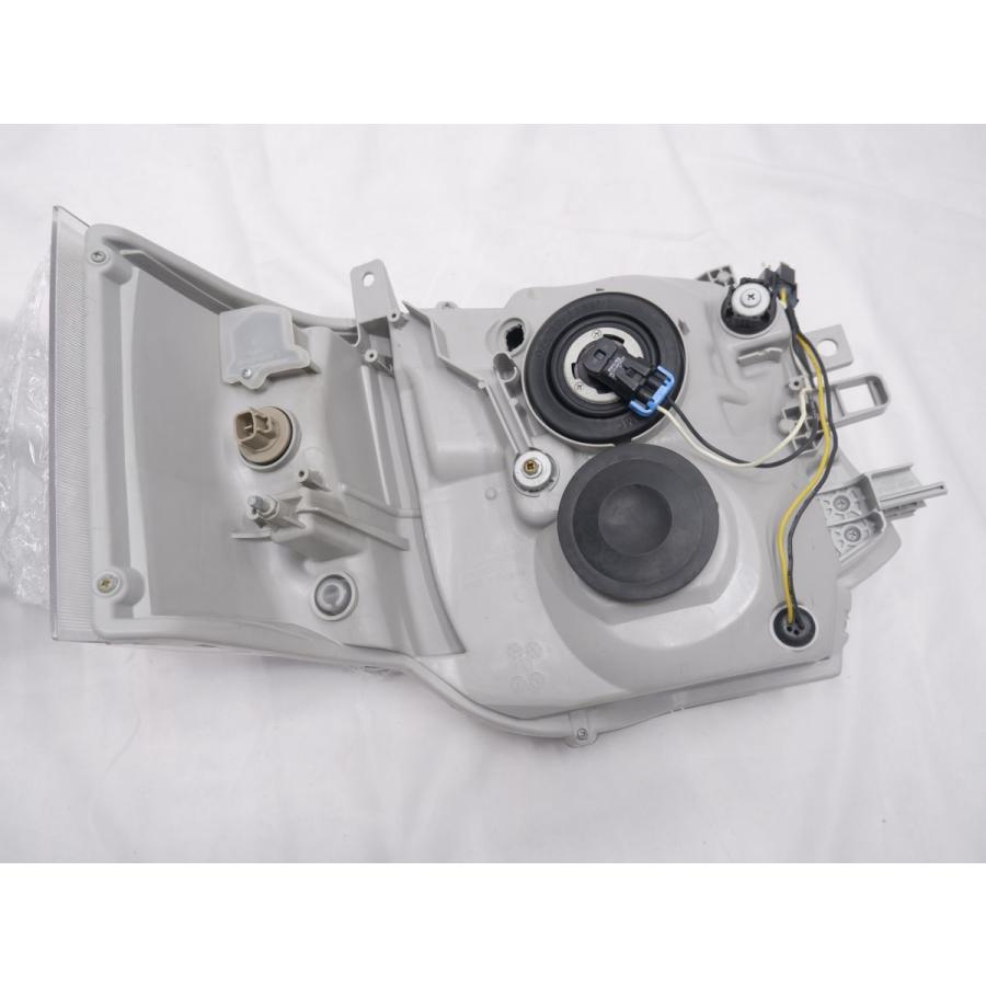 200系 ハイエース 3型 2型 1型 HID ヘッドライト レジアスエース