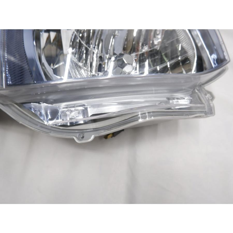 200系 ハイエース 3型 2型 1型 HID ヘッドライト レジアスエース