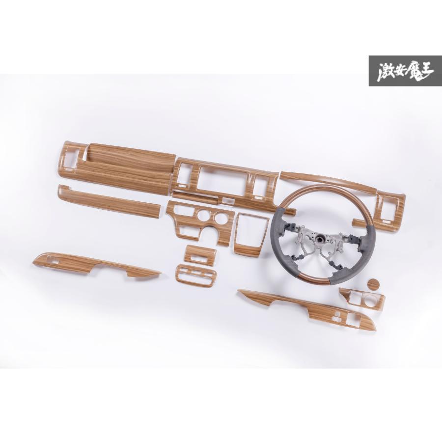 旧車　三菱自動車ホーン付き　木製ハンドル　イタリア製品 旧車 三菱自動車ホーン付き 木製ハンドル イタリア製品 旧車