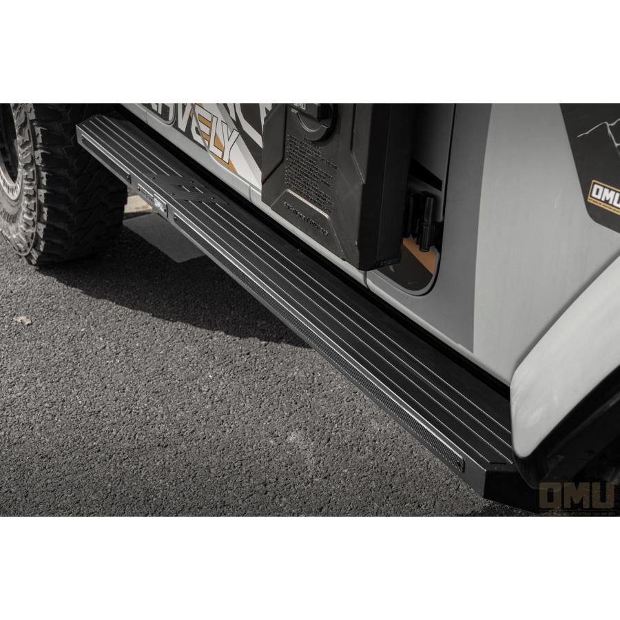 OMU ジープ ラングラー JL 用 カーボン & アルミ 軽量で高強度! サイド