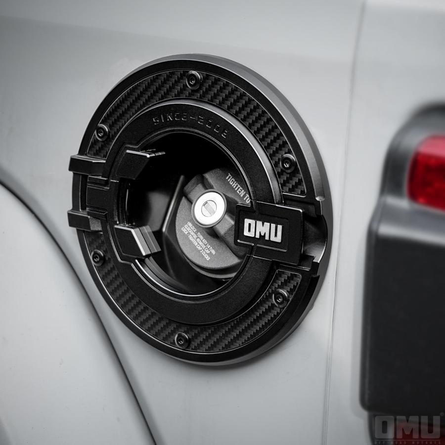 WF PERFORMANCE ラングラー JL用 OMU GENESIS カーボン 給油口カバー