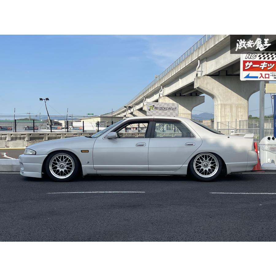 希少 日産 スカイライン ECR33 GTS-t 純正 のショック1式 希少 日産 スカイライン ECR33 GTS-t 純正 のショック1式