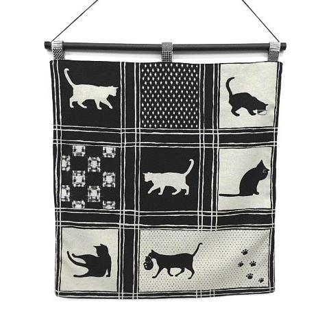 キルト　タペストリー　ねこ 今日は一日中アトリエで仕事です。 ネットショップ用のハワイアン