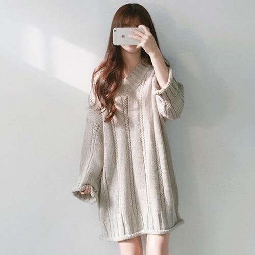ニットワンピース ベージュ ひざ丈 プルオーバー Vネック 長袖 ゆったり 無地 |  | 01
