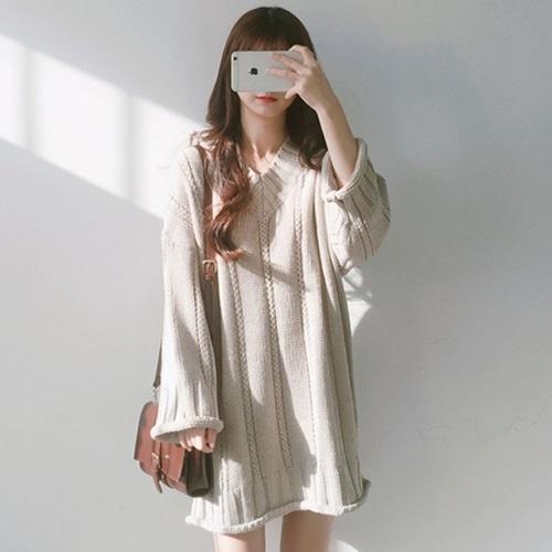 ニットワンピース ベージュ ひざ丈 プルオーバー Vネック 長袖 ゆったり 無地 |  | 04