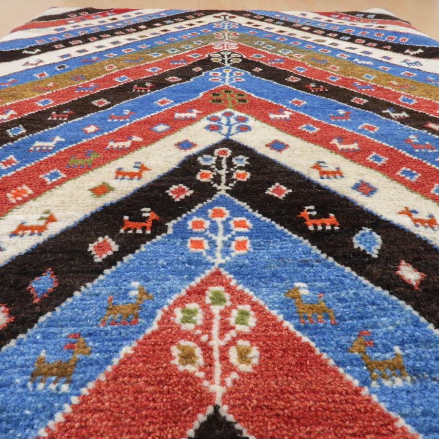 ギャッベ／ラティーフ 145×103cm イラン産 手織り リビング ウール