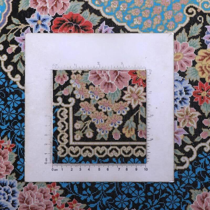 ペルシャ絨毯／エスファハーニヤン工房 128番 124×80cm イラン産 手織り  シルク100％ ラグ  ラグマット（FN-70328）の画像