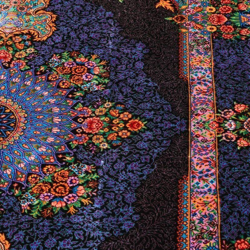 ペルシャ絨毯／エスファハーニヤン工房 128番 155×99cm イラン産 手織り  シルク100％ ラグ  ラグマット（FN-70358）の画像