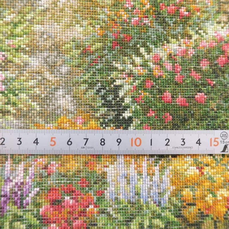 ペルシャ絨毯 イラン・タブリーズ絵画 122×102cm(額縁込) 手織り 絵画  