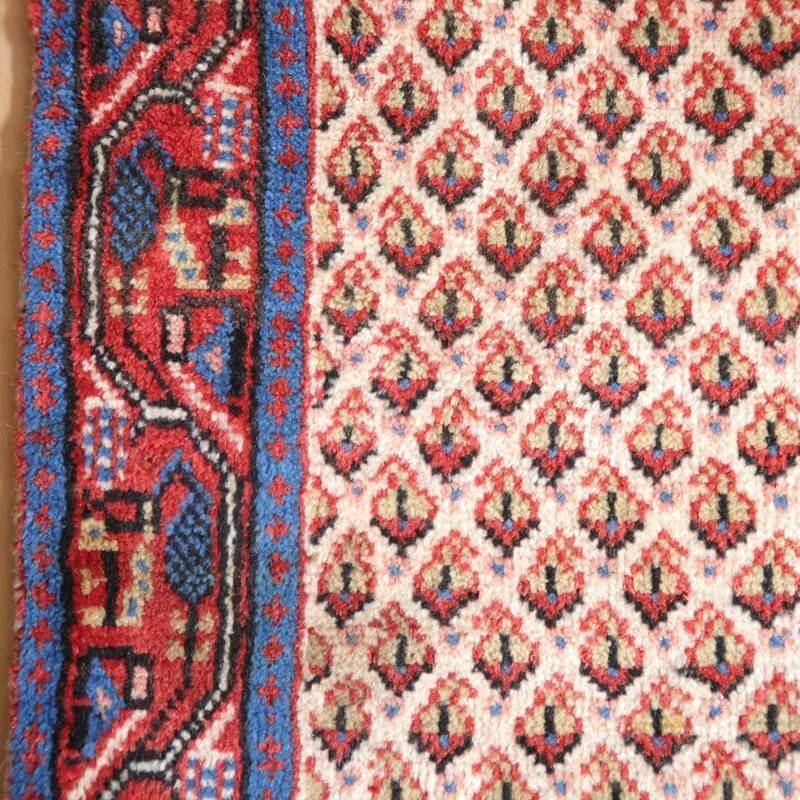 トライバルラグ／イラン・アラク／1980年代／192×78cm ペルシャ絨毯