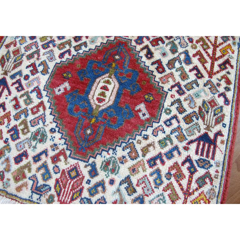 ギャッベ イラン産ギャベ（カシュガイ） 座布団サイズ 47×50cm 天然