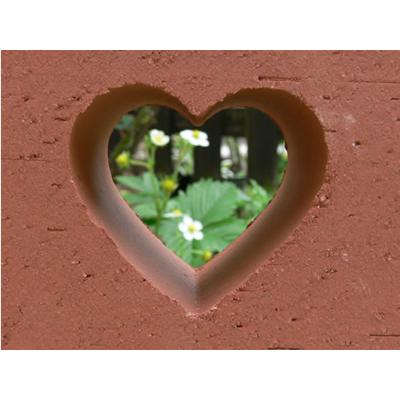 レンガ 庭 デザイン レンガの置物 ハート（ハートのくりぬき