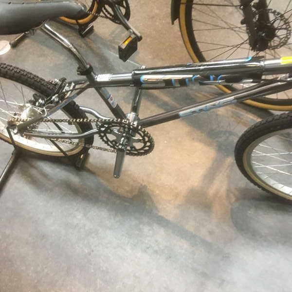 SCHWINN シュウィン 2021年モデル STING PRO スティングプロ BMX