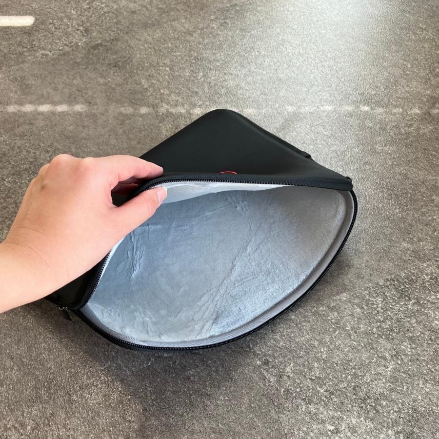 ピーシーケース：テック |  | 01