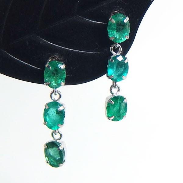 送料無料】K18WG上質天然エメラルドスリーストーンピアス□IA925