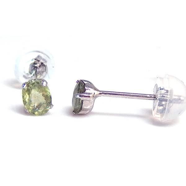 送料無料】プラチナ製希少石デマントイドガーネットピアス0.44ct