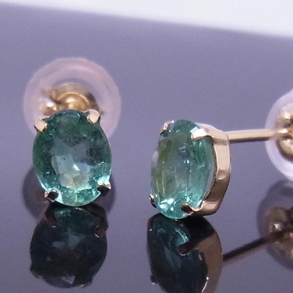 【送料無料】K18YGコロンビア産エメラルドピアス0.6ｃｔ■5403-1の画像