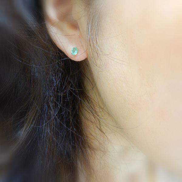 【送料無料】K18YGコロンビア産エメラルドピアス0.6ｃｔ■5403-1の画像