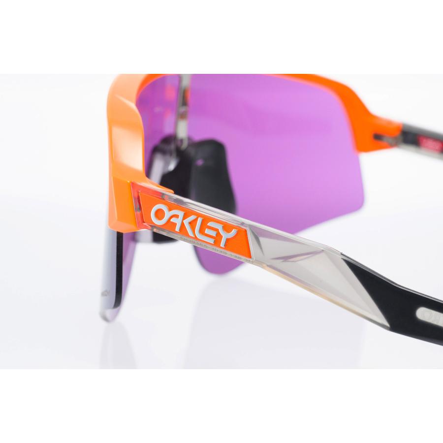 オークリー　スートロ　ライト レンズやフレームカラーを自由な組み合わせでオーダー出来るOAKLEY
